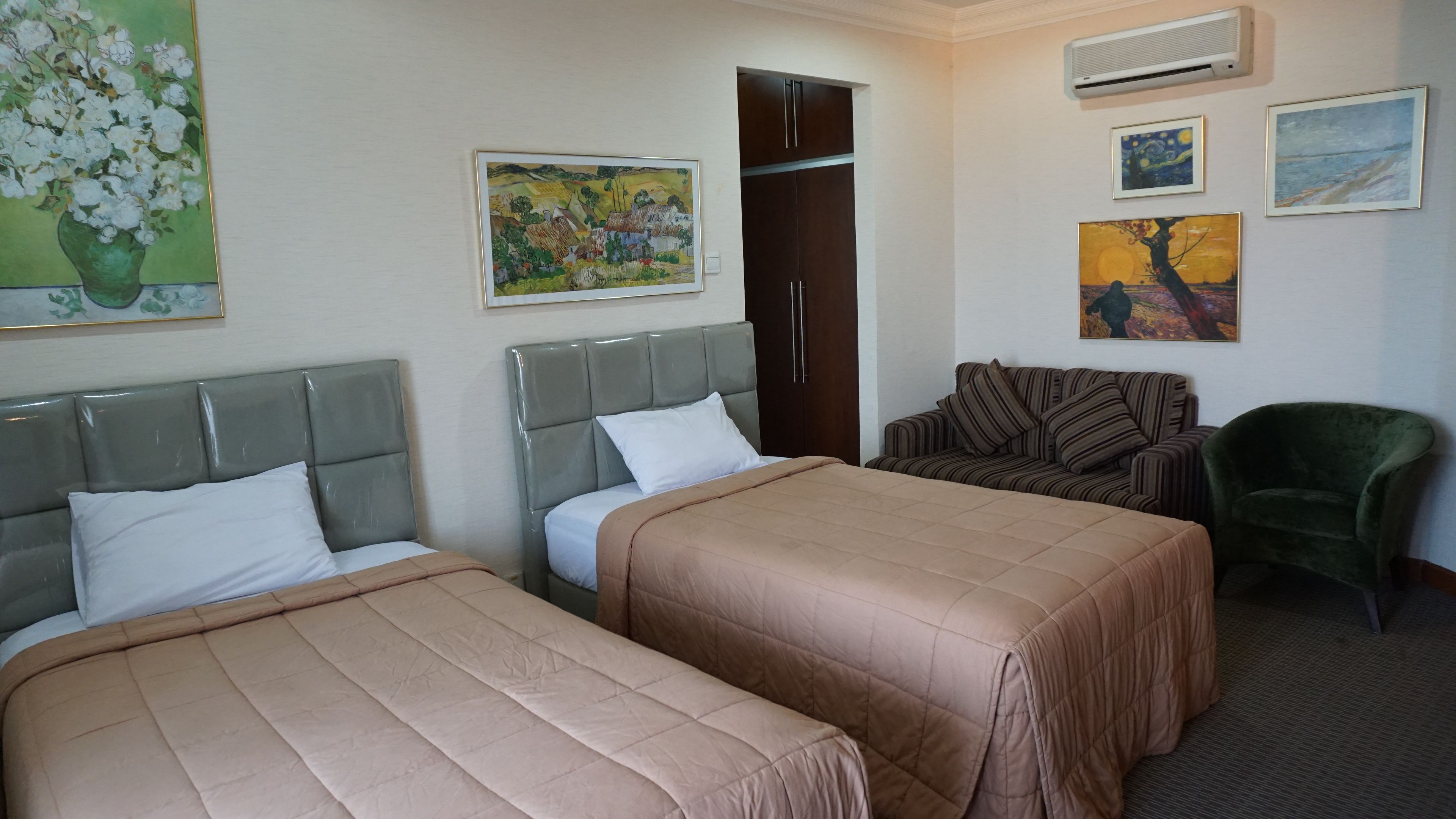 Deluxe Double or Twin Room | Premium bedding, desk, iron/ironing board, free WiFi