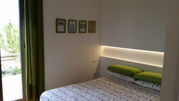 Double Room, Ensuite, Garden View | Blackout curtains, WiFi, bed sheets