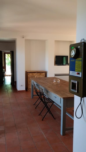 Se sirven desayunos, comidas y cenas 