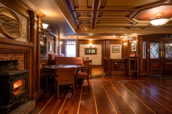 Bar (di hartanah)