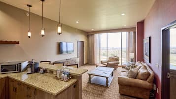 Penthouse, 1 King Bed, Non Smoking (Suite, Hearing, Roll-In Shower) | Living area | LCD TV