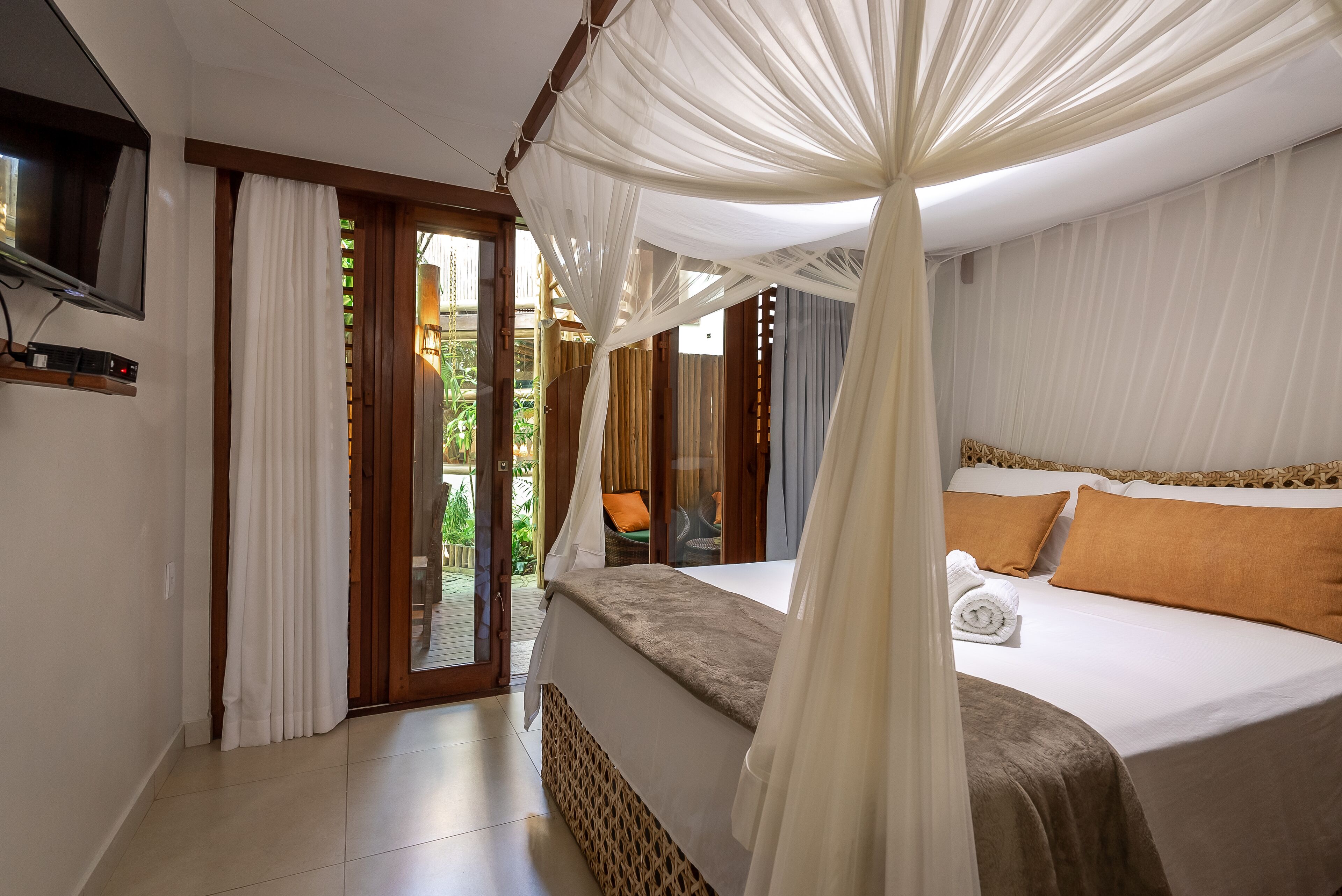 Standard Suite | Minibar, blackout curtains, free WiFi, bed sheets