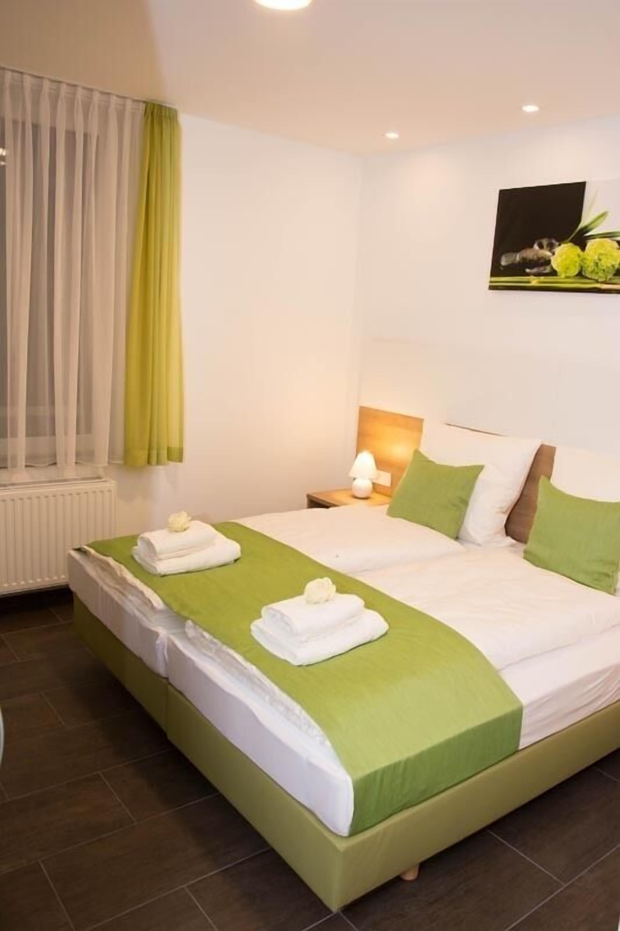 In-room safe, desk, free WiFi, bed sheets