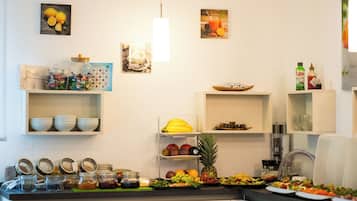 Frukostbuffé varje dag mot avgift