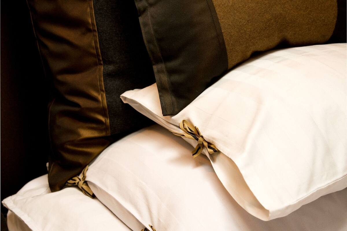 Egyptian cotton sheets, premium bedding, down duvets, in-room safe