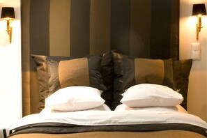 Grand Suite | Egyptian cotton sheets, premium bedding, down duvets, in-room safe - Bourgogne Suite Maastricht (Maastricht)