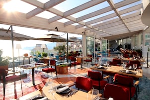 2 restaurants, Regional cuisine