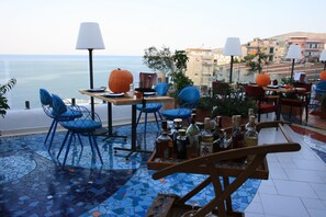 2 restaurants, Regional cuisine