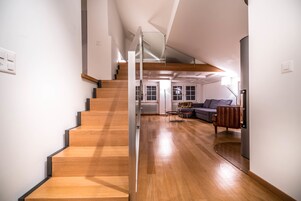 Apartamento City, 2 habitaciones, no fumadores, junto al lago | Escaleras