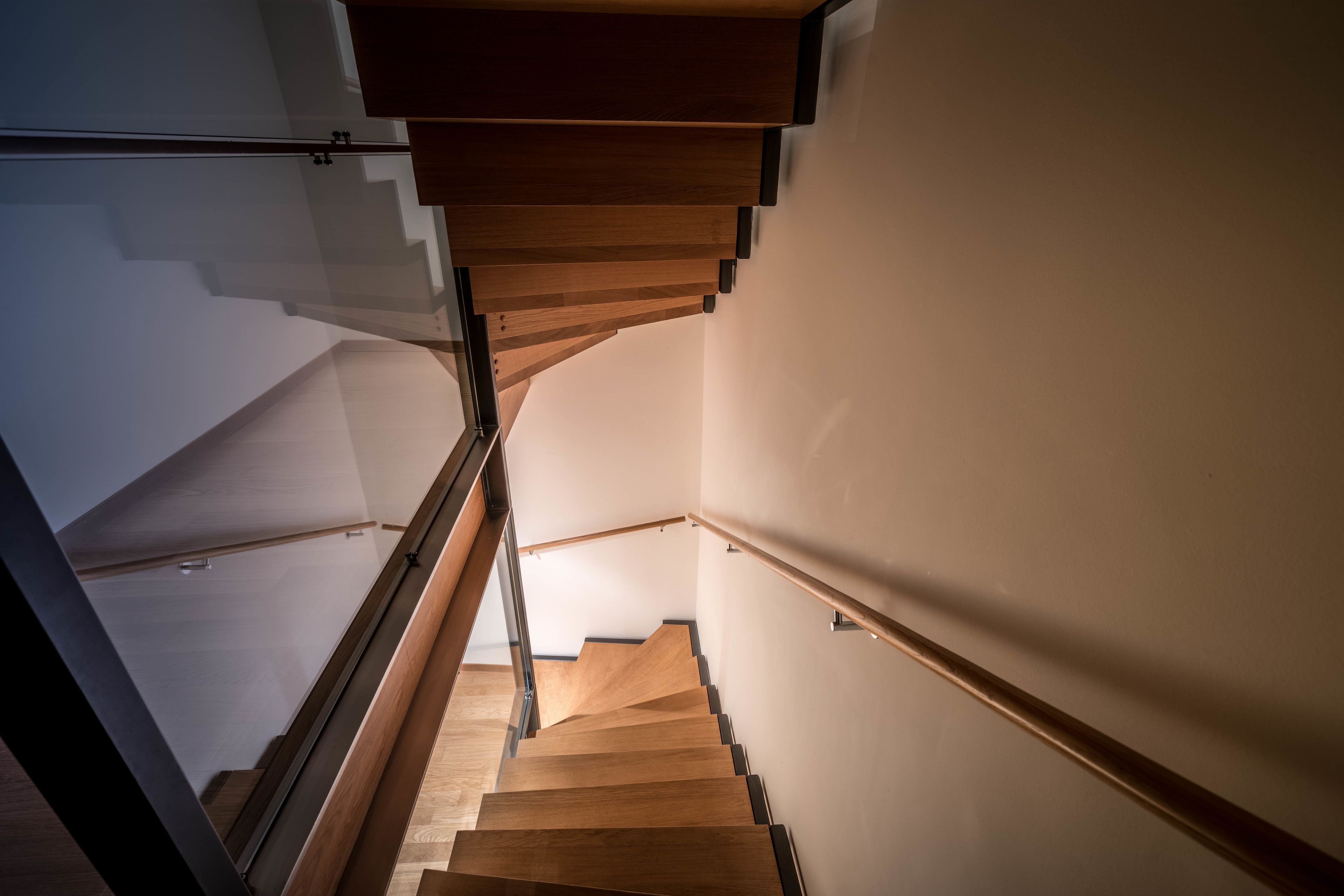 city apartment, 2 bedrooms, non smoking, lakeside | staircase