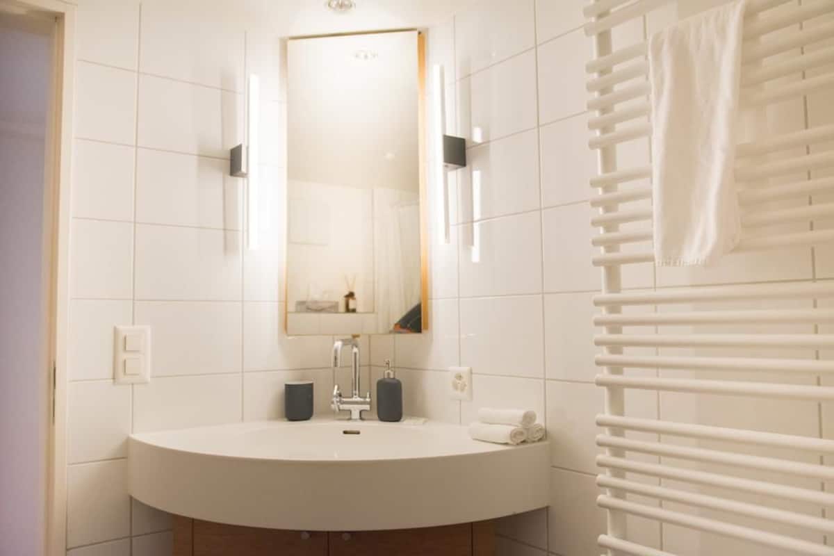 city apartment, 2 bedrooms, non smoking, lakeside | 3 bedrooms, minibar, laptop workspace, blackout curtains