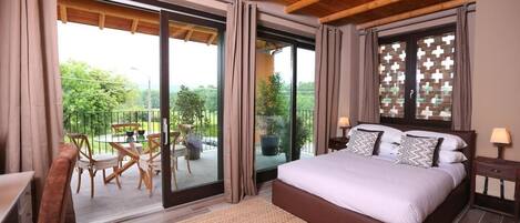 1 bedroom, minibar, in-room safe, desk