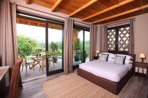 Minibar, in-room safe, desk, soundproofing - Equirelais (Bodio Lomnago)