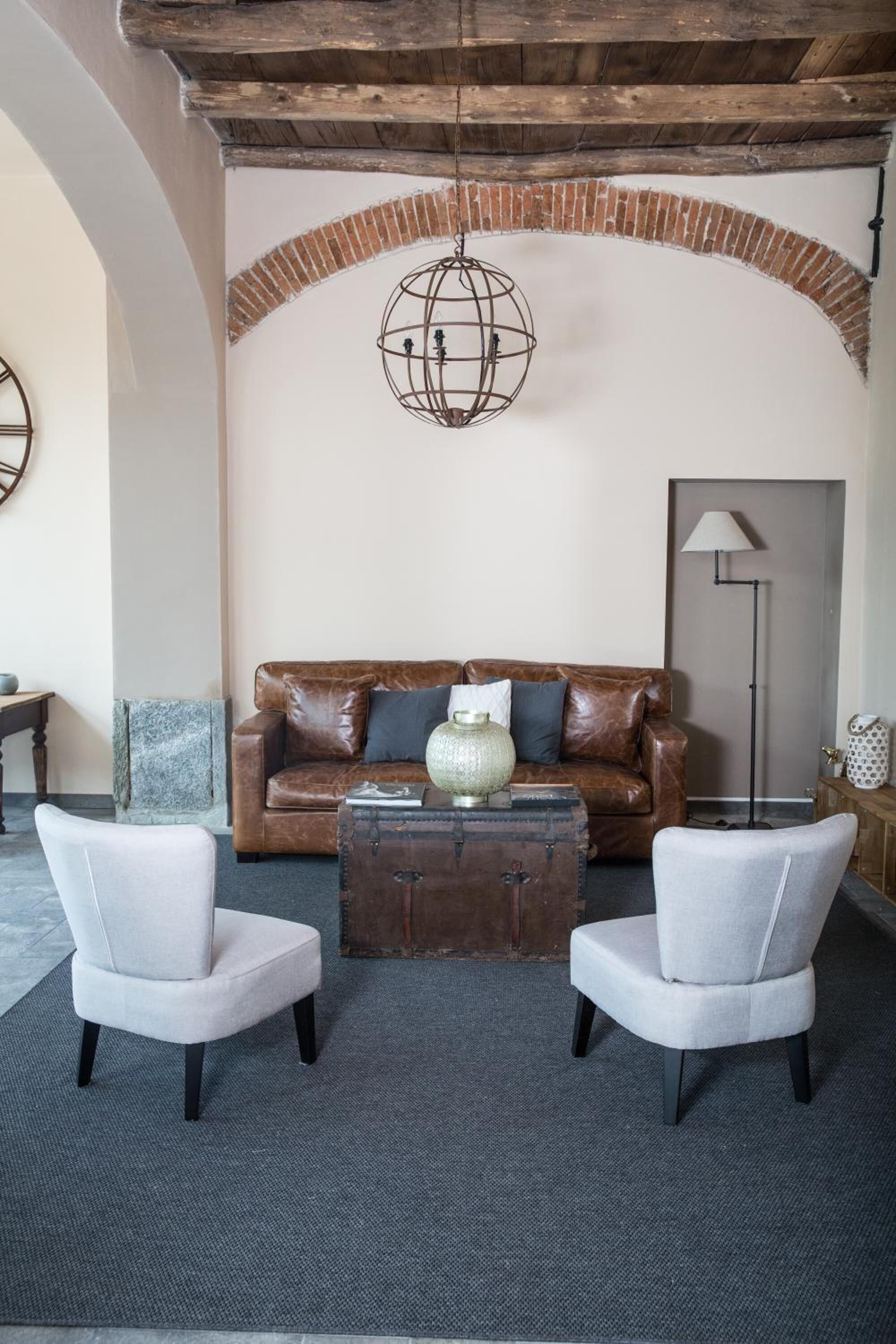 22-inch flat-screen tv with cable channels, tv