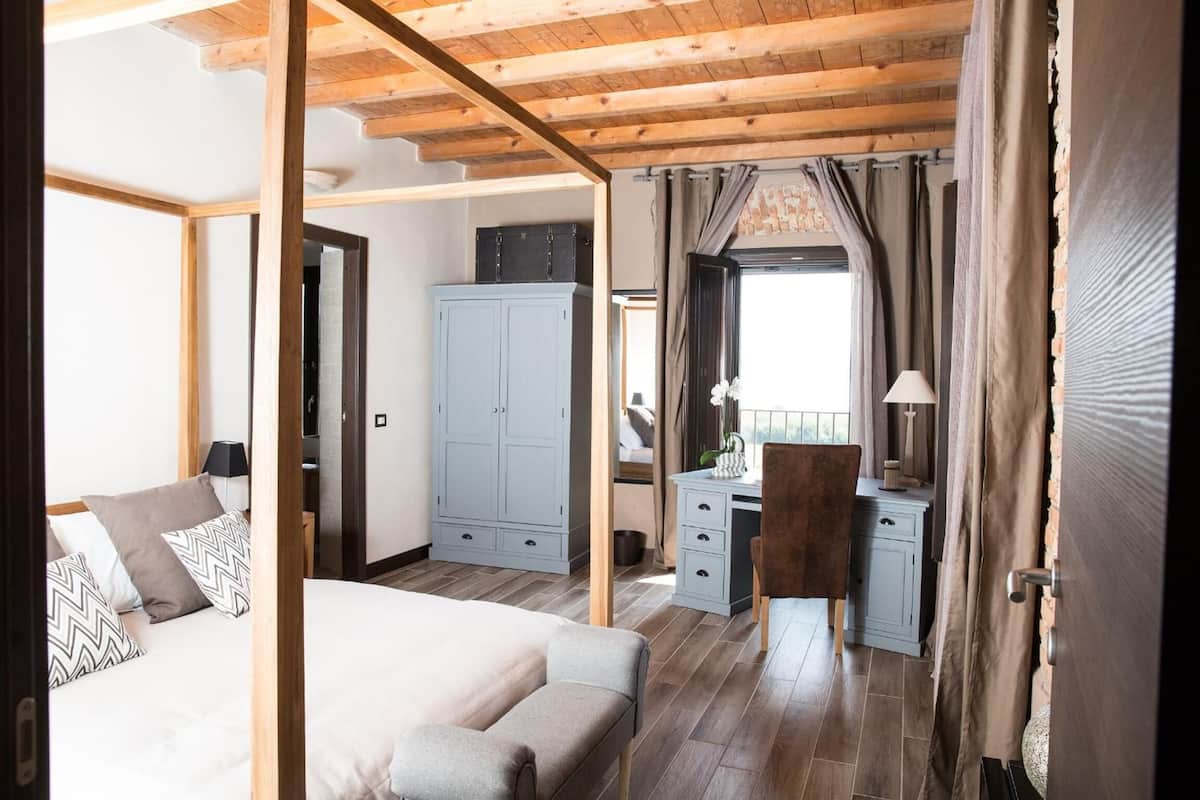 1 bedroom, minibar, in-room safe, desk