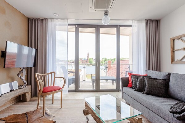 Apartment, Fireplace, Lake View (Seemannsglück) | Living room