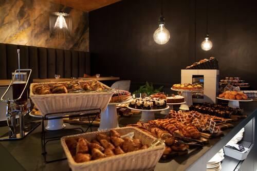 Colazione a buffet a pagamento, servita tutte le mattine
