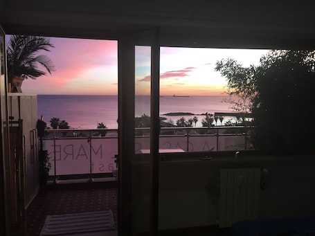 Exterior. La Casa sul Mare