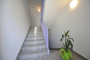 Penthouse - 2 sovrum - privat badrum - havsutsikt | Sängtillbehör av högsta kvalitet, skrivbord och strykjärn/strykbräda