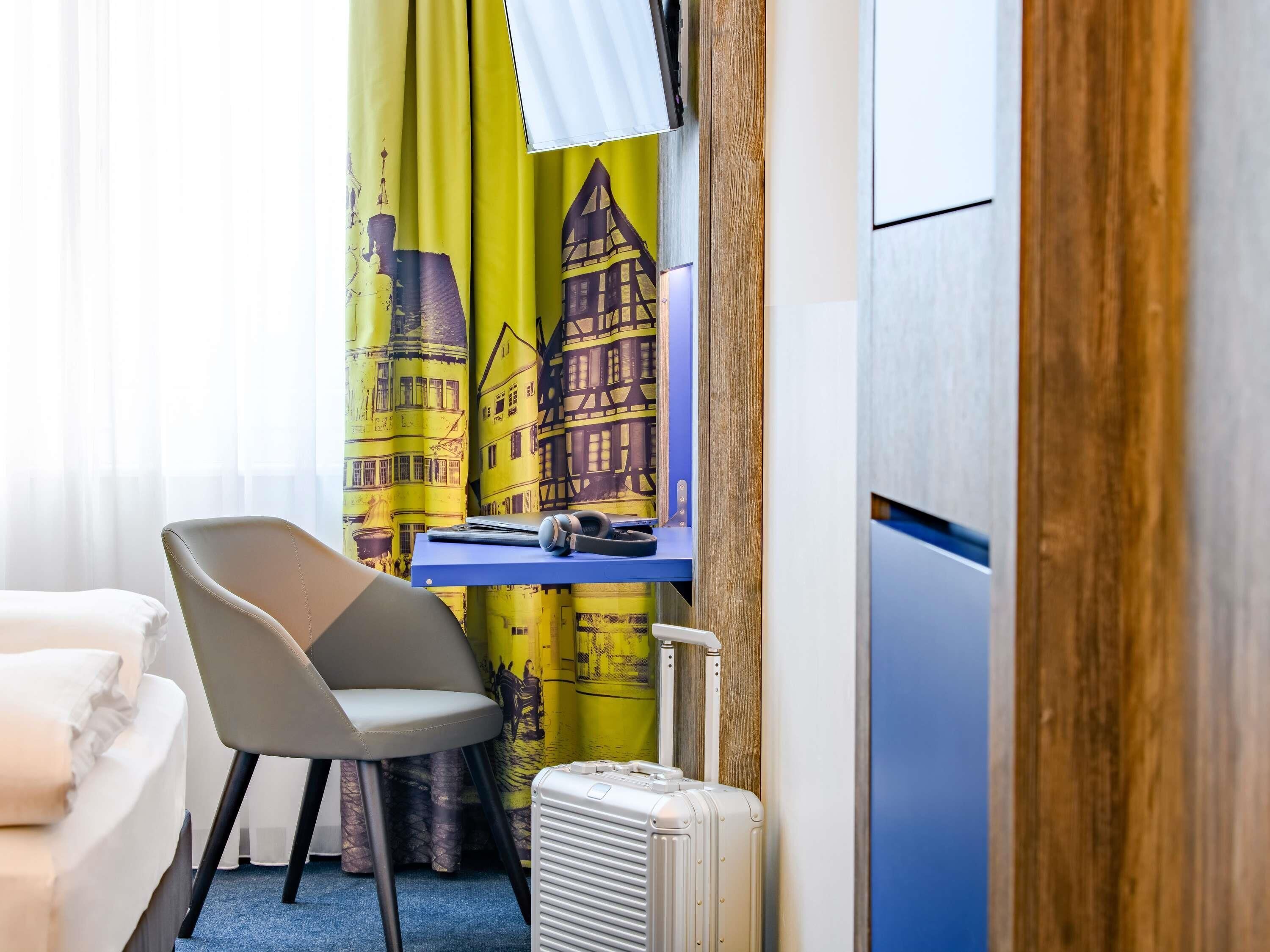 comfort double room, 1 double bed (all comfort) | 1 bedroom, in-room safe, desk, blackout curtains