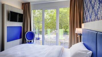 Comfort-Zweibettzimmer, 2 Einzelbetten | Zimmersafe, Schreibtisch, schallisolierte Zimmer, Bügeleisen/Bügelbrett