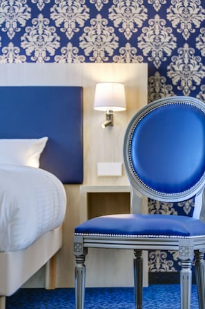 In-room safe, desk, soundproofing, iron/ironing board