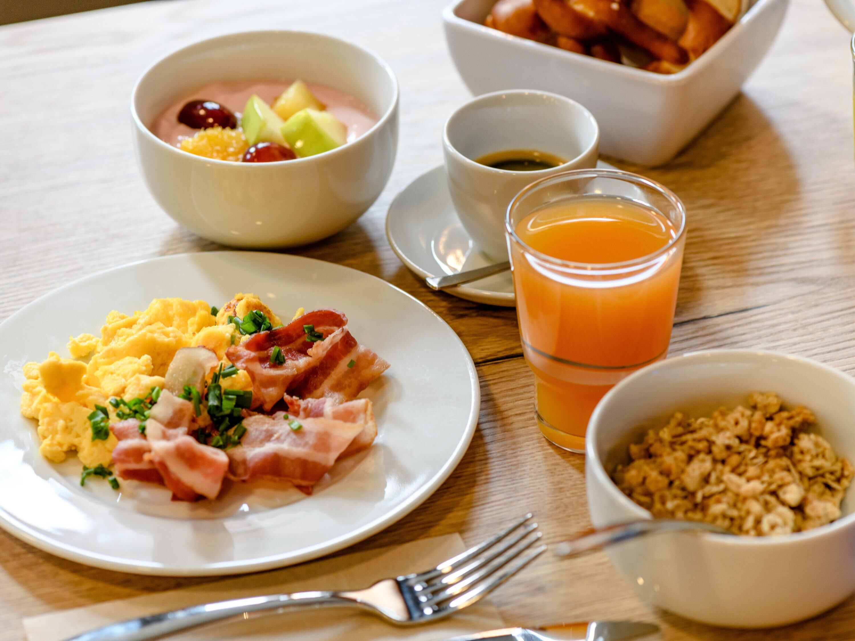 daily continental breakfast (eur 19 per person)