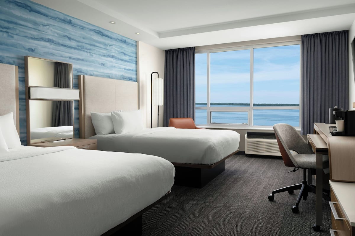 Premium bedding, down comforters, desk, laptop workspace