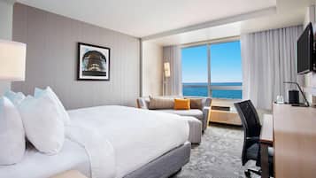 Deluxe Room, 1 King Bed with Sofa bed, Non Smoking, Bay View | Premium bedding, down duvets, desk, laptop workspace