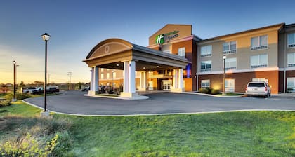 Holiday Inn Express & Suites Lancaster East - Strasburg by IHG