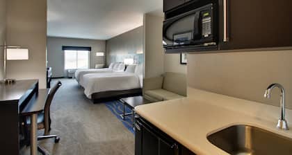 Holiday Inn Express & Suites Lancaster East - Strasburg by IHG