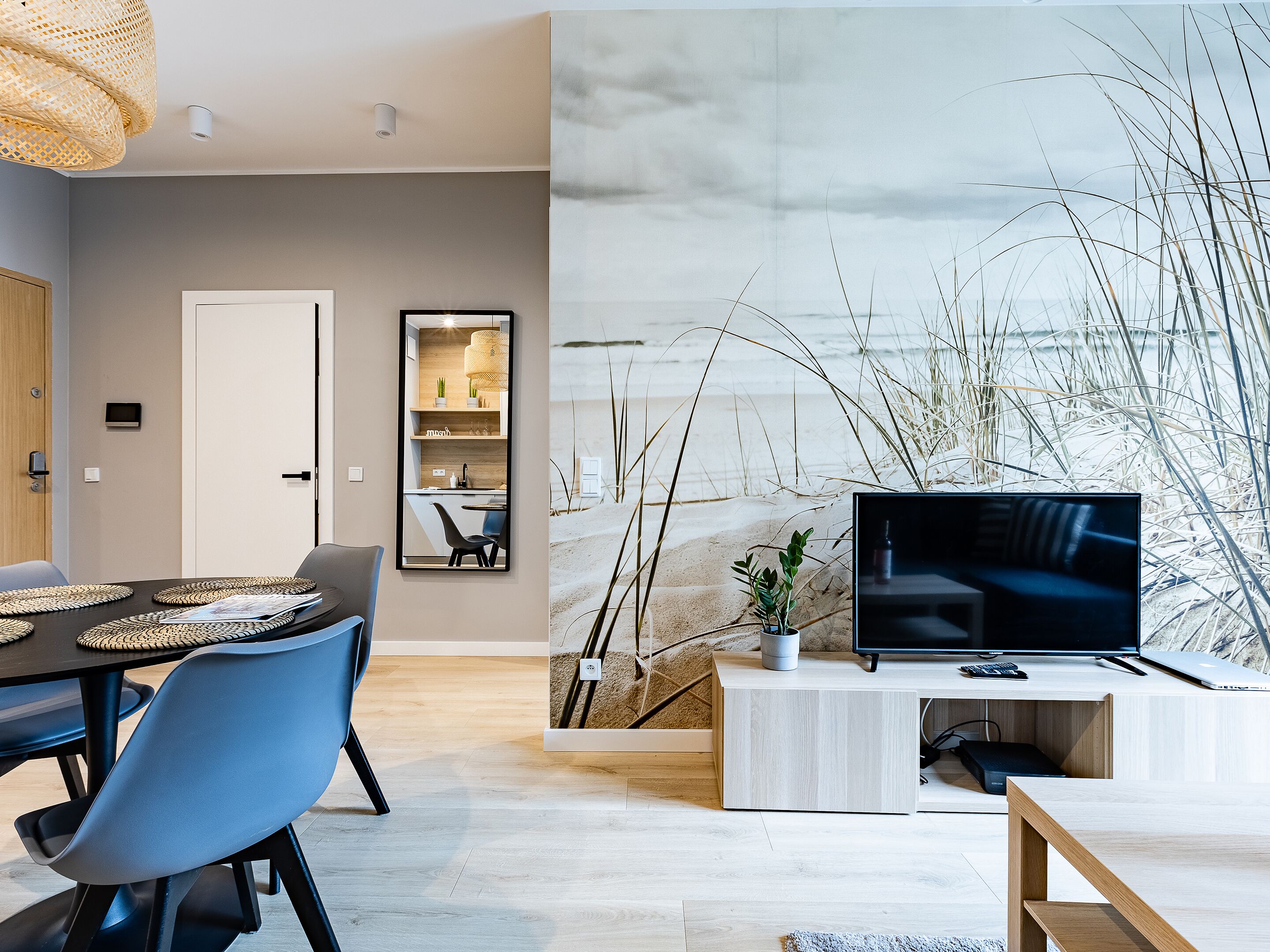 Departamento, 1 habitación | Área de sala de estar | Televisión de pantalla plana de 40 pulgadas con canales por cable 