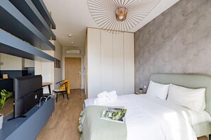Apartamento standard | Roupas de cama premium, edredons de pluma, individualmente decorados