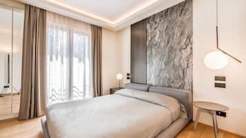 Minibar, in-room safe, desk, soundproofing