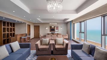 Premium bedding, minibar, in-room safe, desk