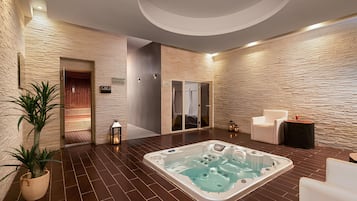 Soins corporels, soins d'aromathérapie, massages des tissus profonds