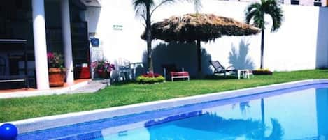 2 piscinas al aire libre