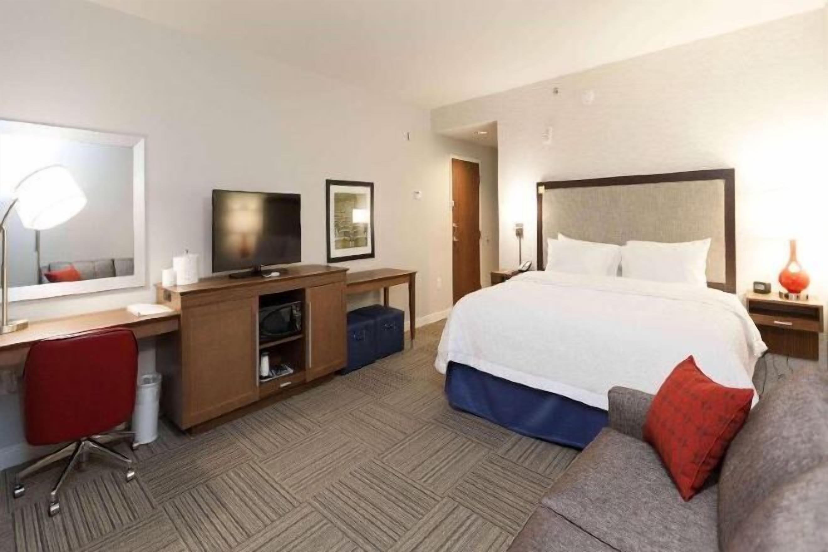 In-room safe, desk, free WiFi, bed sheets