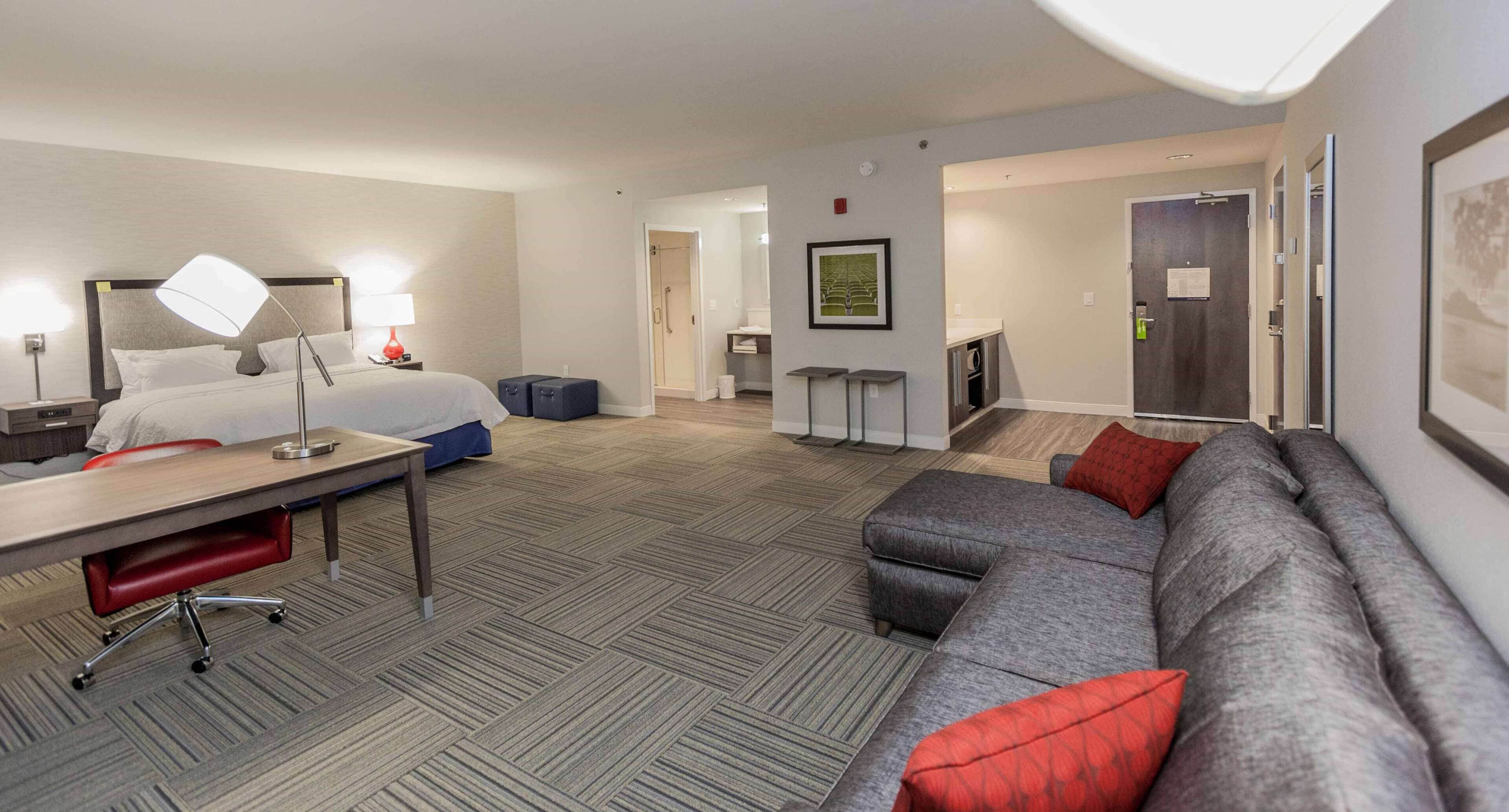 king, studio, non smoking, refrigerator & microwave | living area | 46-inch flat-screen tv with satellite channels, tv