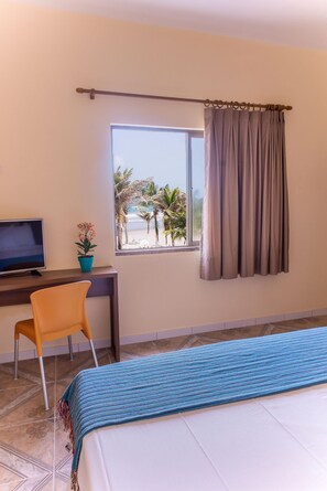 Minibar, caja de seguridad en la habitación y wifi gratis 