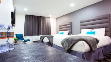 Habitación estándar, 2 camas Queen size, cocineta | Escritorio y wifi gratis