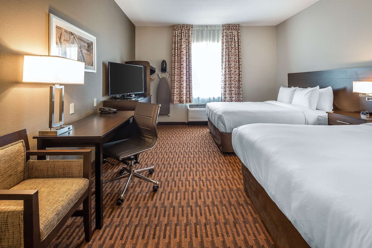 Room, 2 Queen Beds, Non Smoking (Efficiency) | Desk, free WiFi, bed sheets
