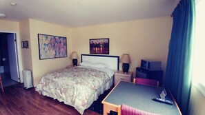 Room, 1 Queen Bed | 1 bedroom, free WiFi, bed sheets
