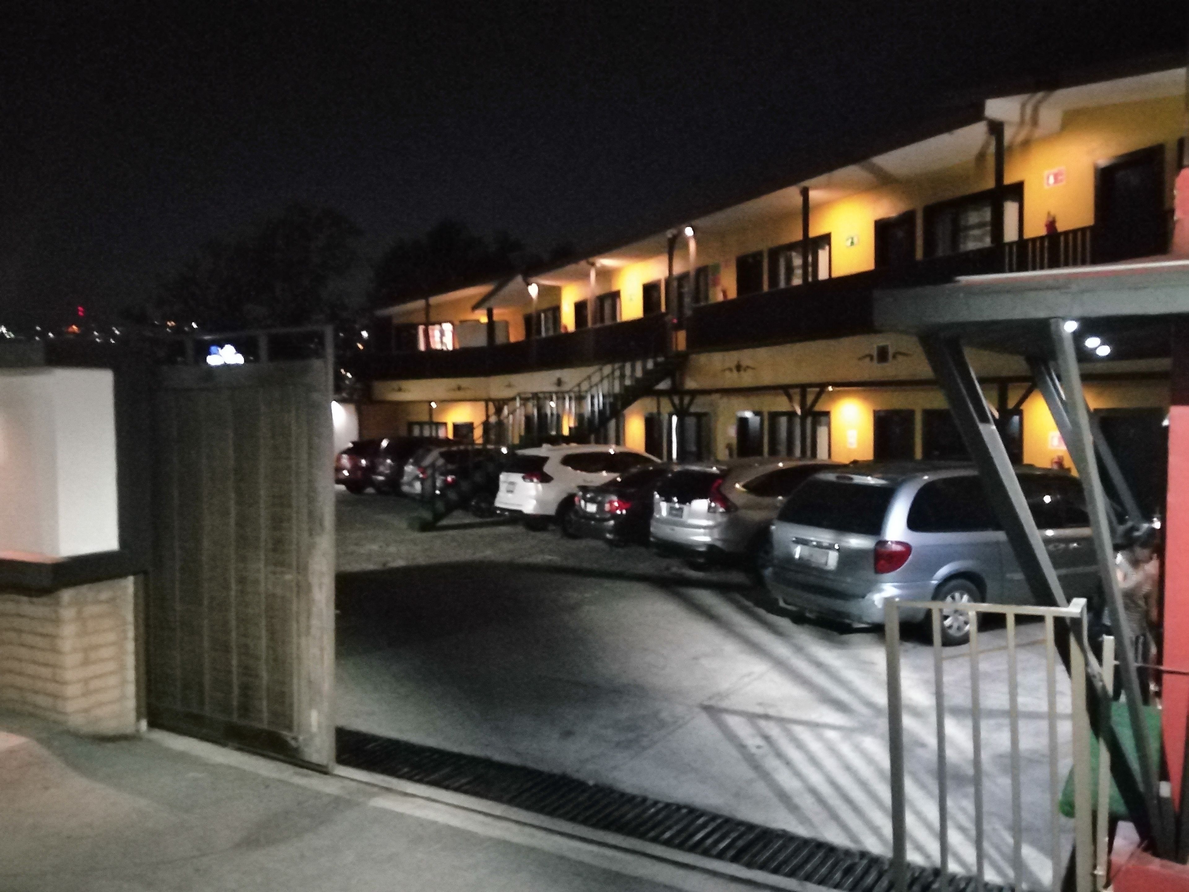 ด้านหน้าที่พัก