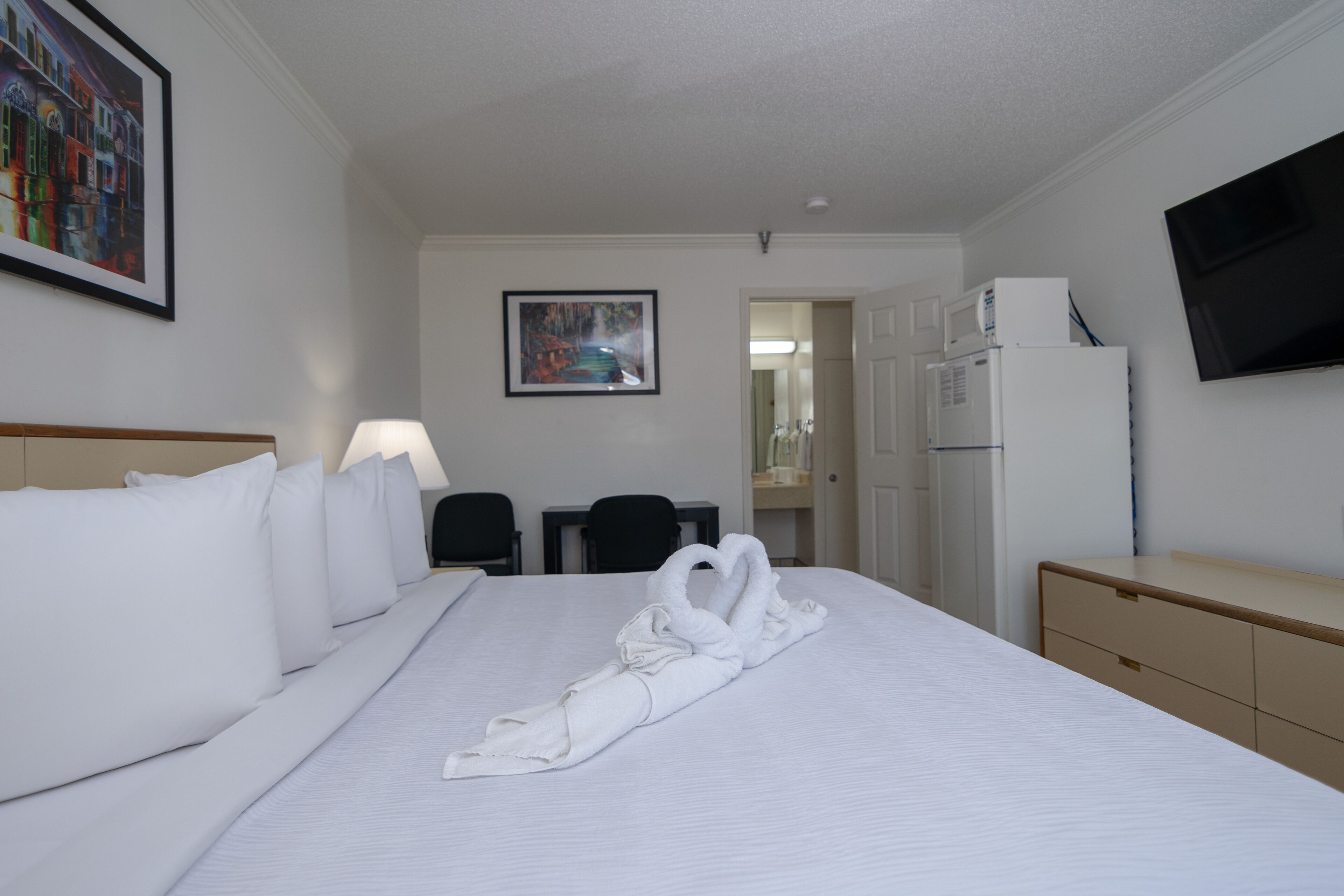 Superior Room, 1 King Bed, Non Smoking, Refrigerator & Microwave | Blackout curtains, free WiFi, bed sheets
