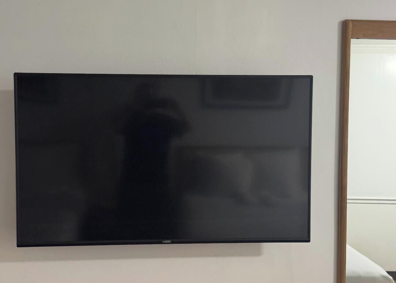 Blackout curtains, free WiFi, bed sheets