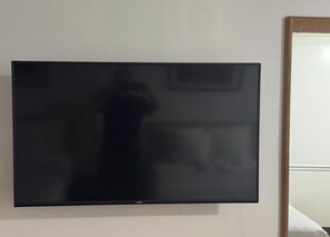 Blendingsgardiner, wi-fi (inkludert) og sengetøy