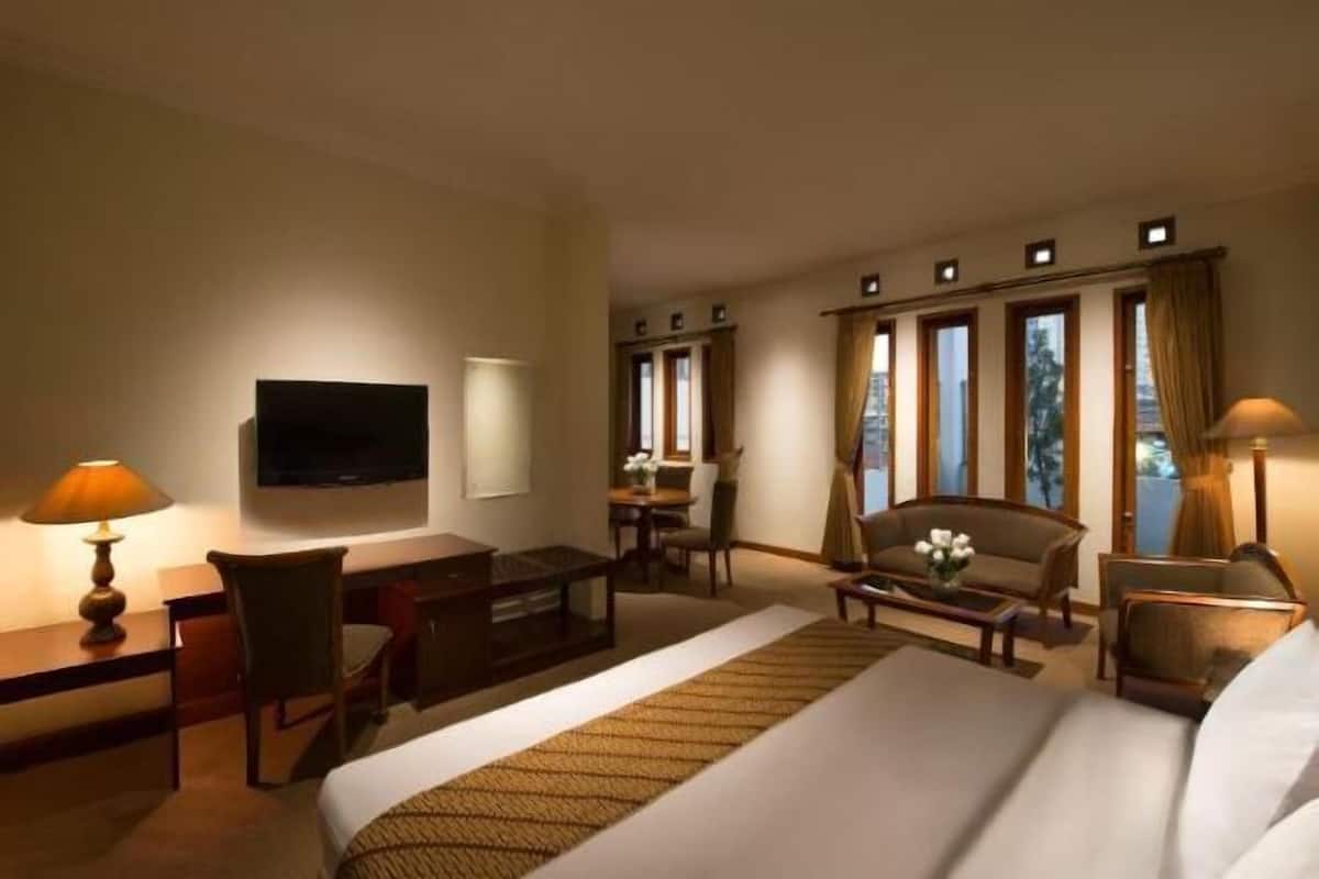 Roupas de cama premium, cofres nos quartos, quartos à prova de som