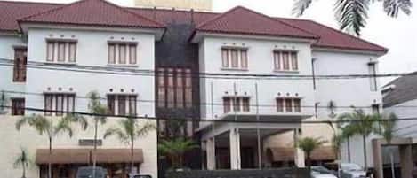 Fachada de la propiedad