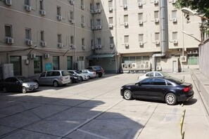 Ubetjent parkering (inkludert)
